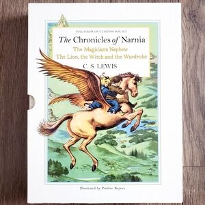The Chronicles of Narnia Full-Color  Gift Edition Box Set